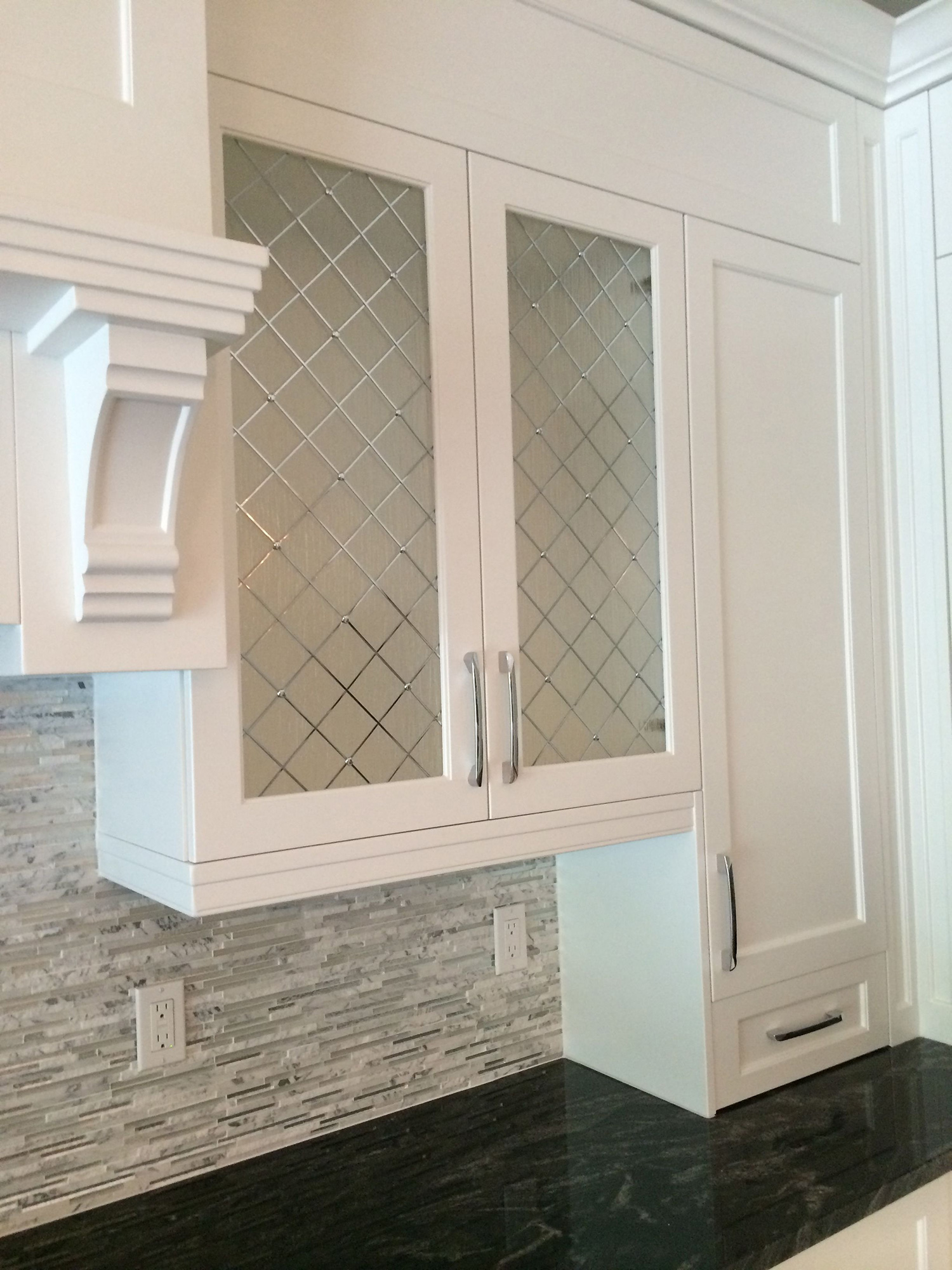 Glass Door Kitchen Cabinets Add Striking Touch To The Interior