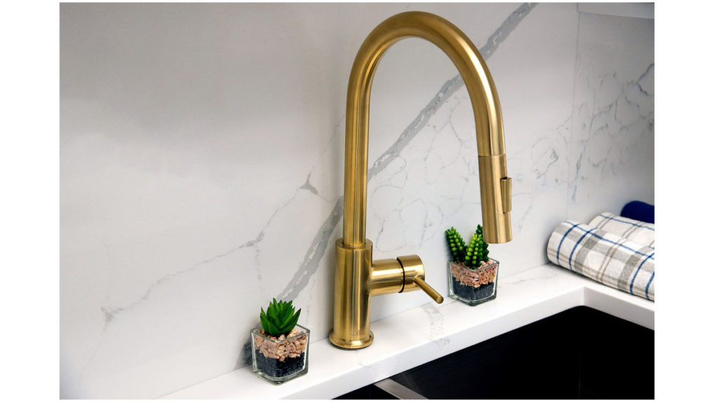 Bronze kitchen faucet